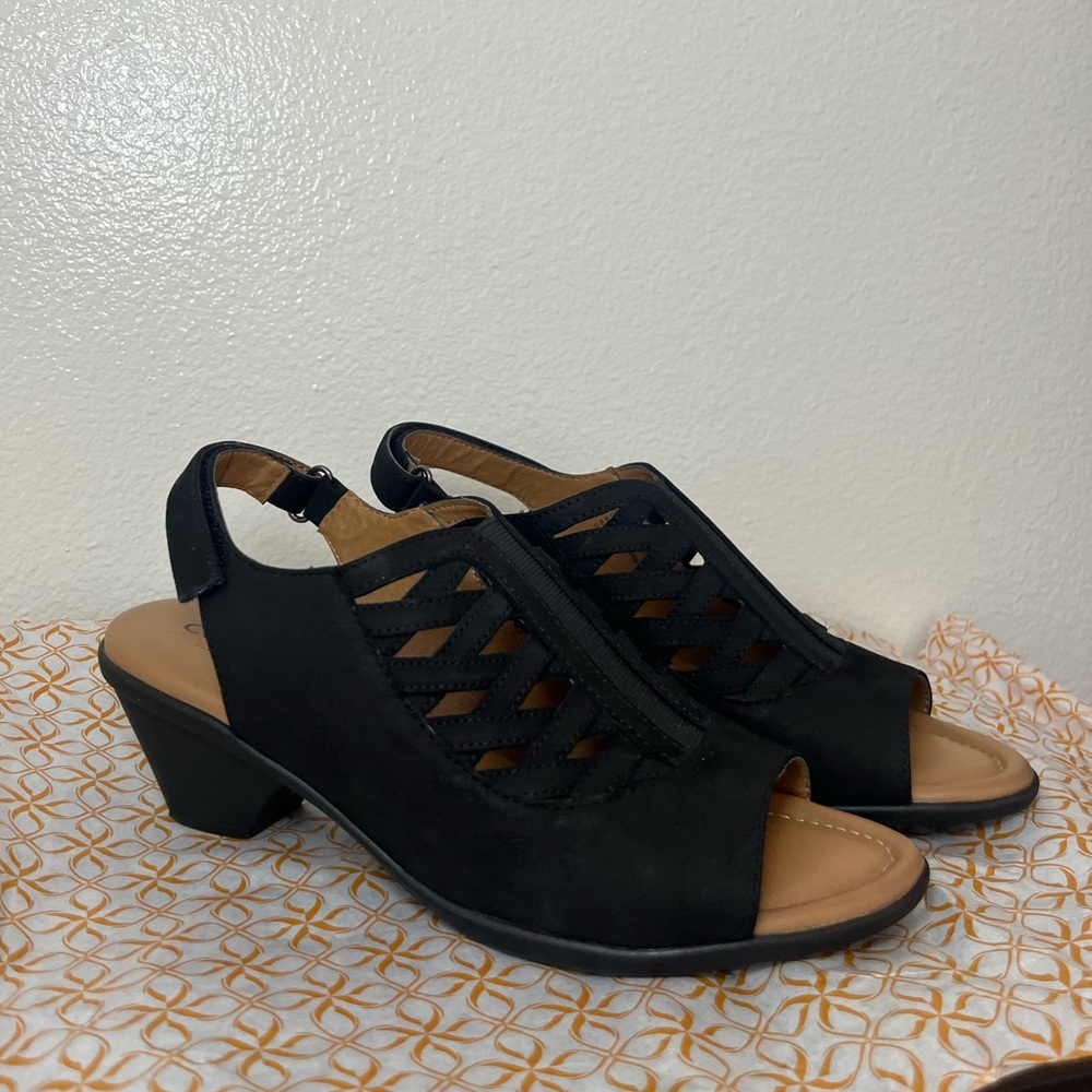 Comfortiva Flores Black Open Toe Sandal